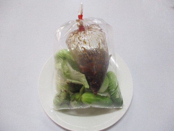 น้ำพริกเผา+ผักสด